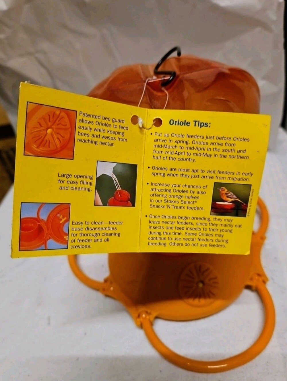NWT Stokes Select 38125 Oriole Hummingbird Nectar Feeder W/ Bee Guards 34 Ounce - Picture 4 of 7